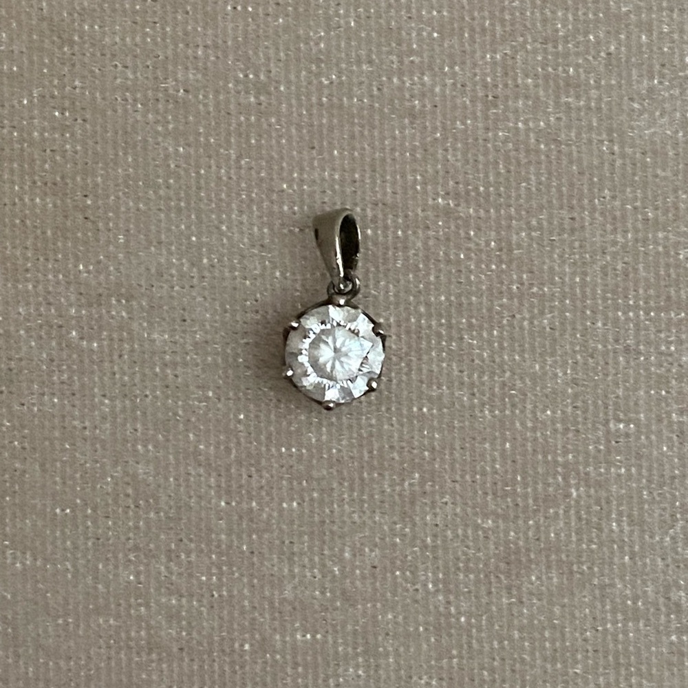1.3ct Moissanite Diamond with GIA Certificate Round cut pendent